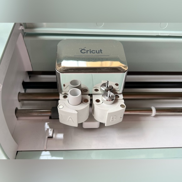 COPY - Cricut Explore Air 2 - Picture 4 of 5